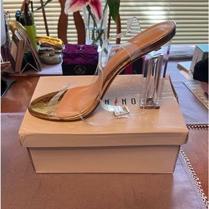 Fashion Nova size 8 never worn.